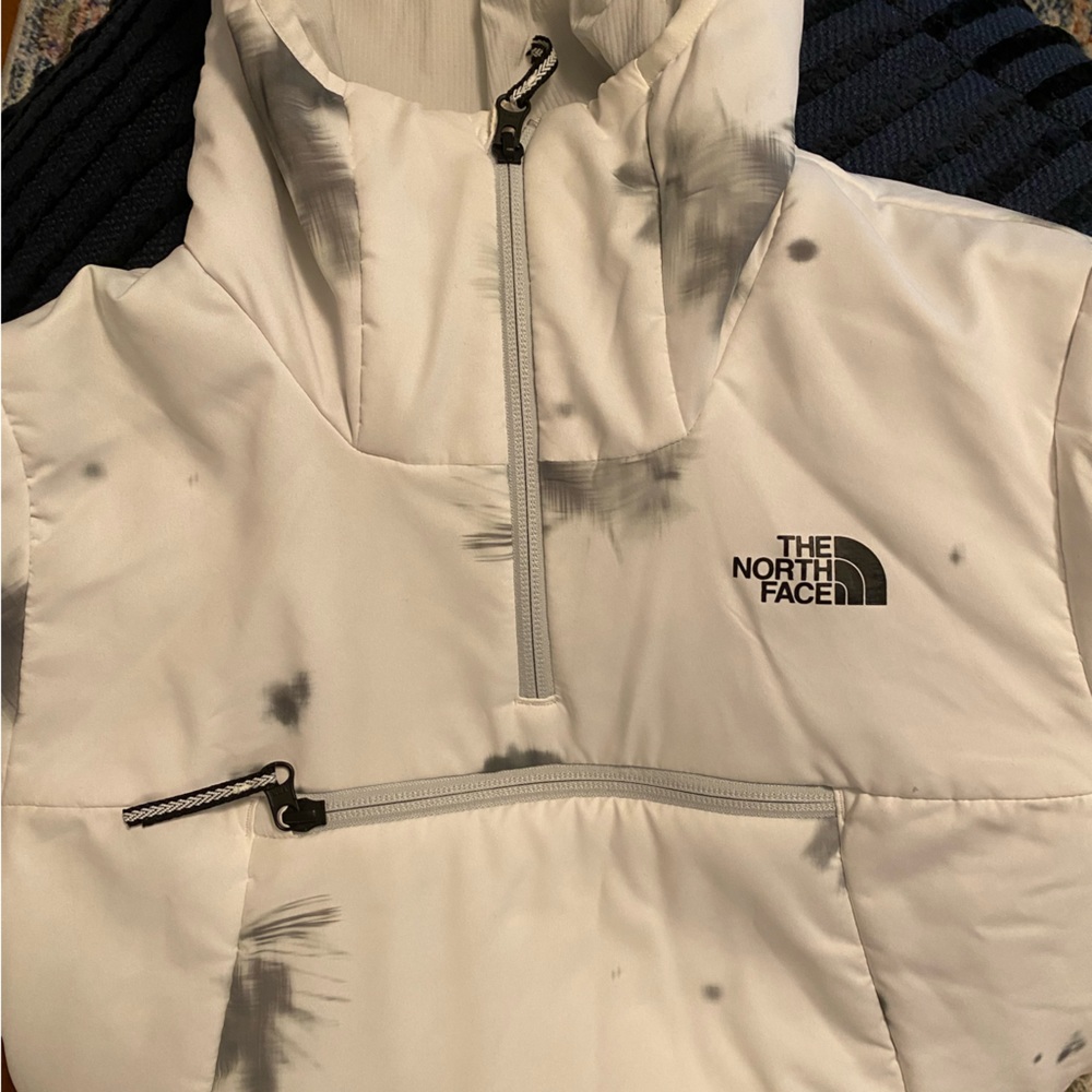 North Face Soft Shell Ski/Snowboarding jacket- White and Black- Like New